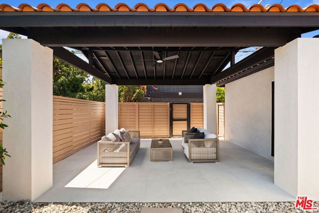 3025 Carter Avenue, Marina Del Rey, CA 90292