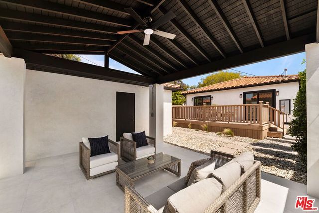 3025 Carter Avenue, Marina Del Rey, CA 90292