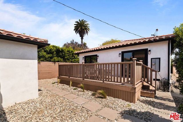 3025 Carter Avenue, Marina Del Rey, CA 90292