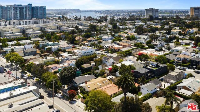 3025 Carter Avenue, Marina Del Rey, CA 90292