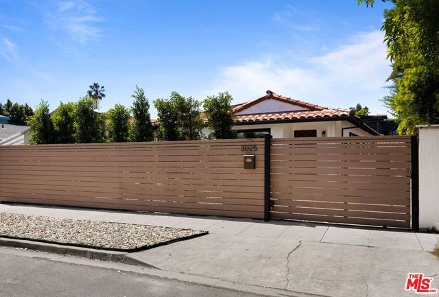 3025 Carter Avenue, Marina Del Rey, CA 90292