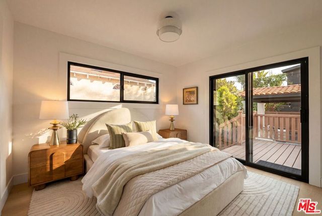 3025 Carter Avenue, Marina Del Rey, CA 90292