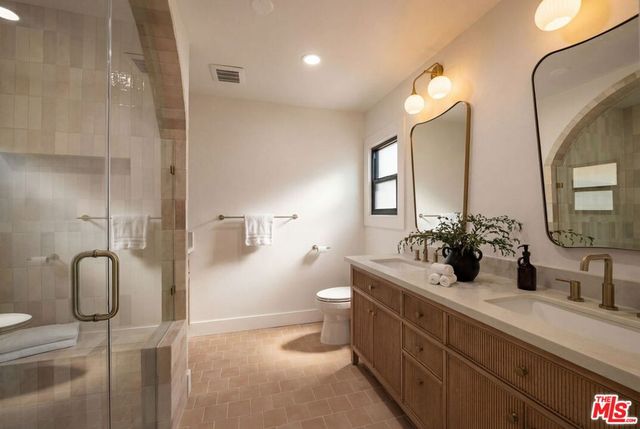 3025 Carter Avenue, Marina Del Rey, CA 90292