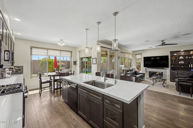 3964 S HOLLYHOCK Place, Chandler, AZ 85248