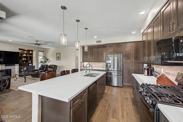 3964 S HOLLYHOCK Place, Chandler, AZ 85248