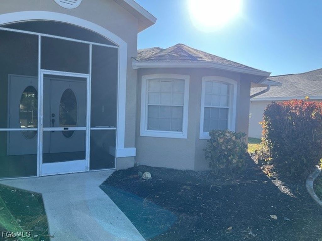 2149 SE 10th AVE, Cape Coral, FL 33990
