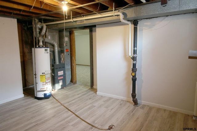 7220 Blue Ridge Drive, Bellevue, NE 68147