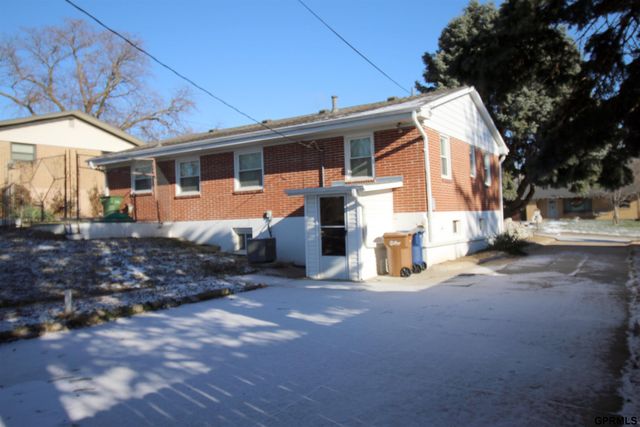 7220 Blue Ridge Drive, Bellevue, NE 68147