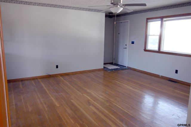 7220 Blue Ridge Drive, Bellevue, NE 68147