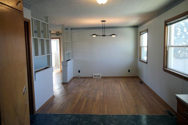 7220 Blue Ridge Drive, Bellevue, NE 68147