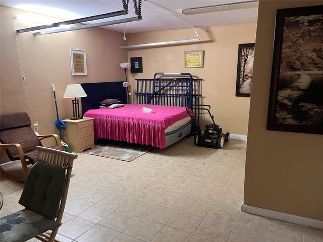 6514 Reamer Street, Houston, TX 77074