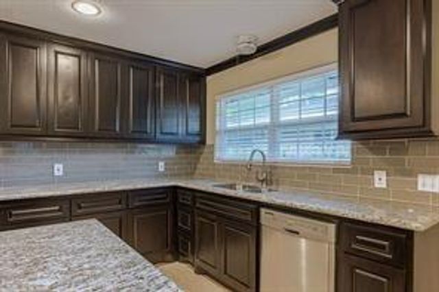 6514 Reamer Street, Houston, TX 77074