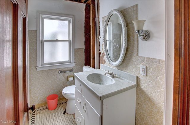 16909 Truax Avenue, Cleveland, OH 44111