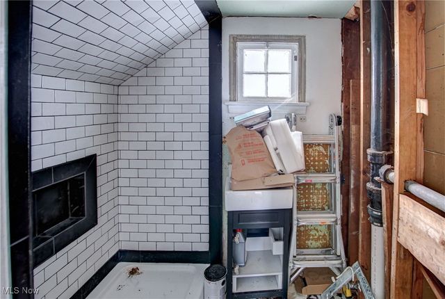 16909 Truax Avenue, Cleveland, OH 44111