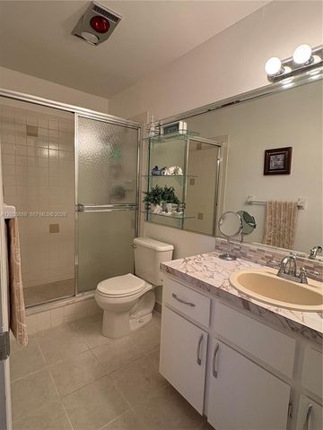 306 Circle Drive S 203, Boynton Beach, FL 33435