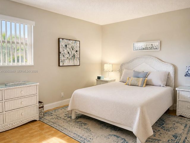 306 Circle Drive S 203, Boynton Beach, FL 33435