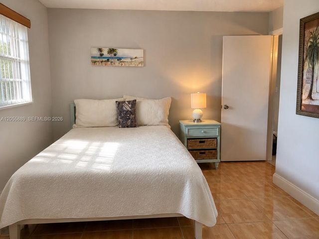 306 Circle Drive S 203, Boynton Beach, FL 33435