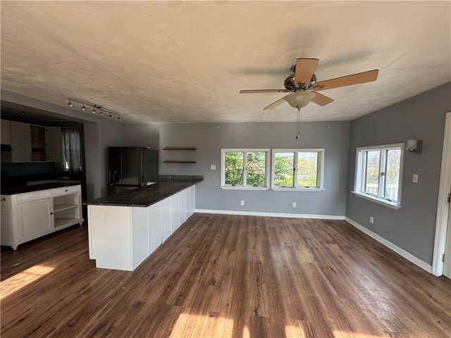 804 Eastman St, West Mifflin, PA 15122