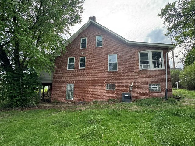 804 Eastman St, West Mifflin, PA 15122