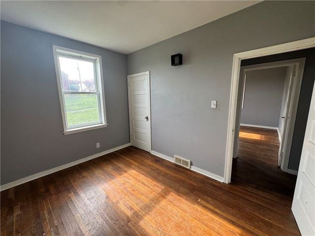 804 Eastman St, West Mifflin, PA 15122