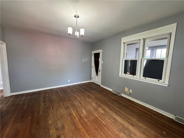 804 Eastman St, West Mifflin, PA 15122