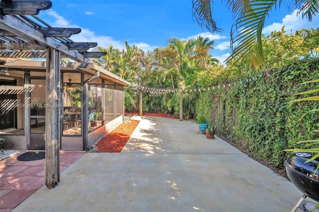 9300 NW 32nd Mnr, Sunrise, FL 33351