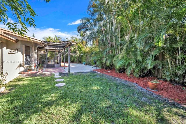 9300 NW 32nd Mnr, Sunrise, FL 33351