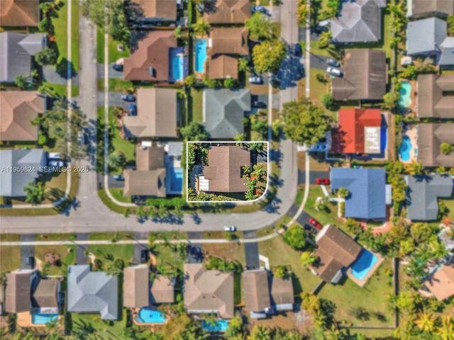 9300 NW 32nd Mnr, Sunrise, FL 33351