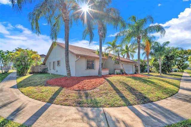 9300 NW 32nd Mnr, Sunrise, FL 33351