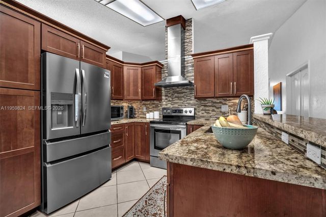 9300 NW 32nd Mnr, Sunrise, FL 33351