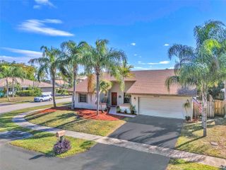 9300 NW 32nd Mnr, Sunrise, FL 33351