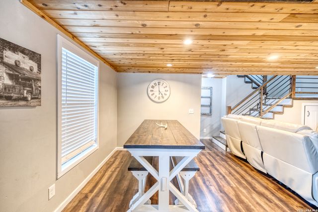 1674 Flat Rock, Leakey, TX 78873