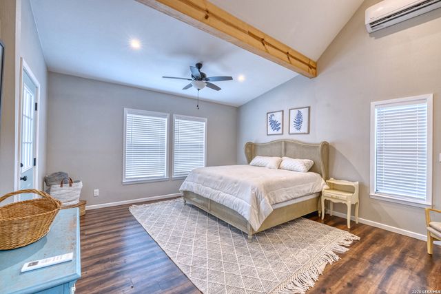 1674 Flat Rock, Leakey, TX 78873