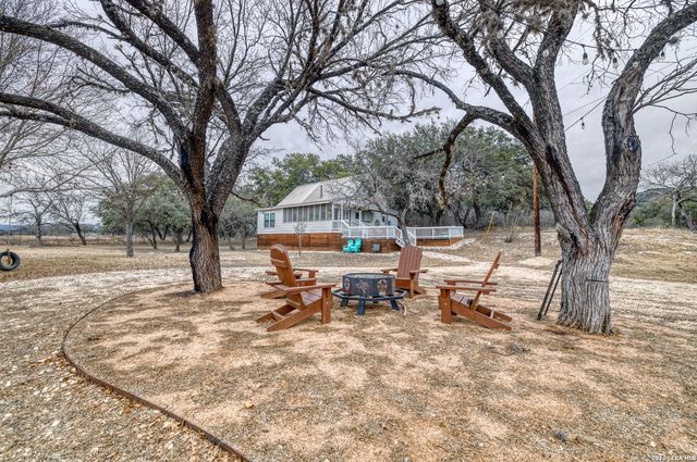 1674 Flat Rock, Leakey, TX 78873