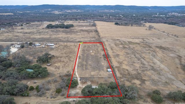 1674 Flat Rock, Leakey, TX 78873