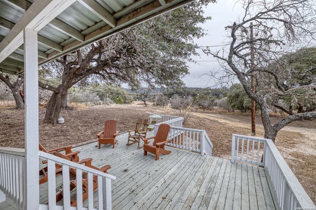 1674 Flat Rock, Leakey, TX 78873