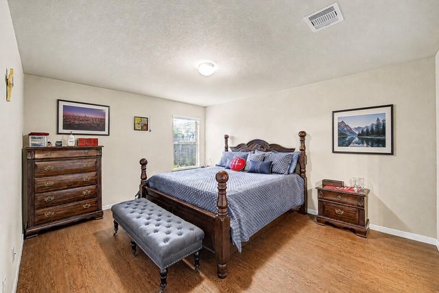 60 Rodeo Crest Drive, Manvel, TX 77578