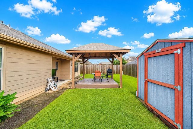 60 Rodeo Crest Drive, Manvel, TX 77578
