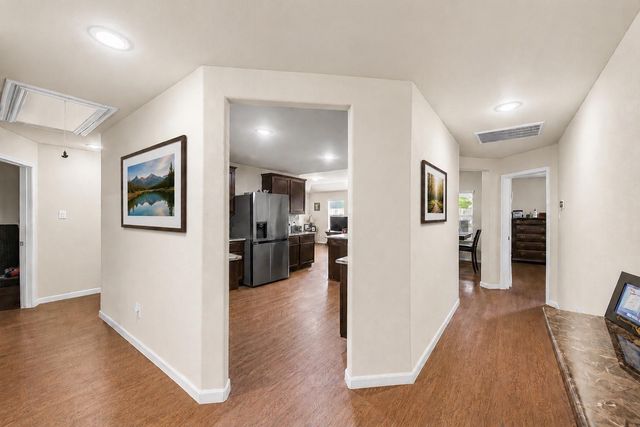 60 Rodeo Crest Drive, Manvel, TX 77578