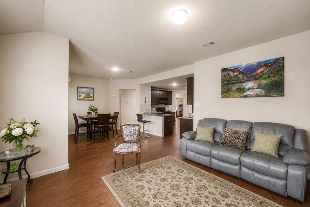 60 Rodeo Crest Drive, Manvel, TX 77578