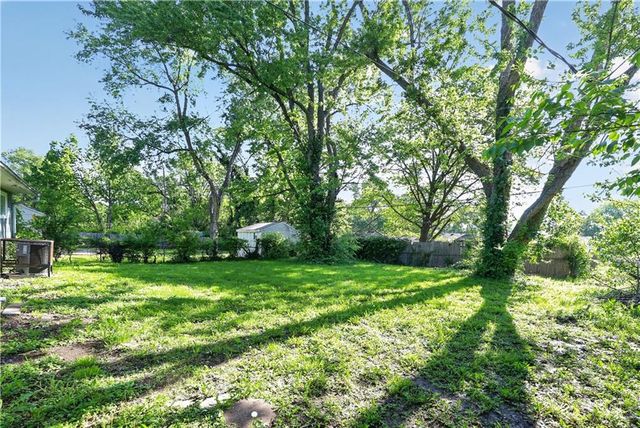 11217 PALMER Avenue, Kansas City, MO 64134