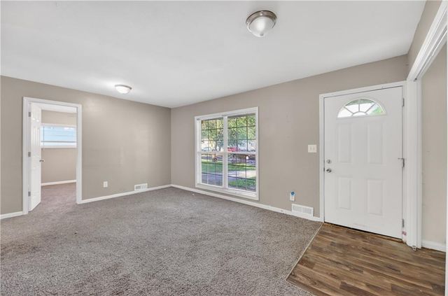 11217 PALMER Avenue, Kansas City, MO 64134