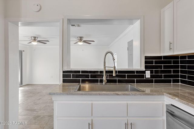 308 Newcastle Drive, Lafayette, LA 70503