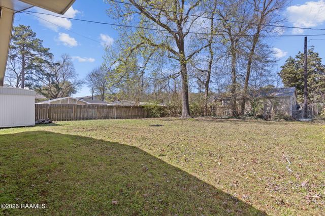 308 Newcastle Drive, Lafayette, LA 70503