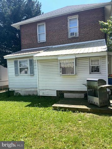 425 7TH ST #1ST FLOOR, New Cumberland, PA 17070