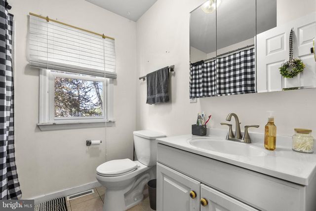 61 ALDEN AVE, Delran, NJ 08075