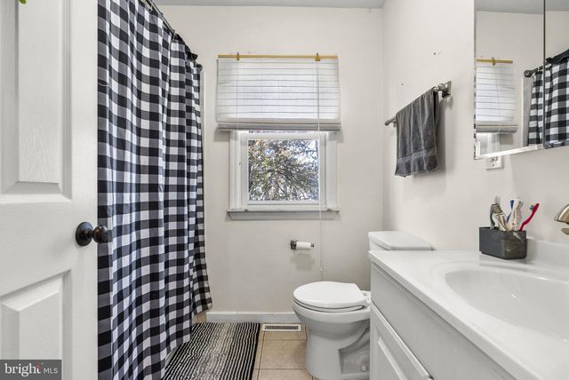 61 ALDEN AVE, Delran, NJ 08075