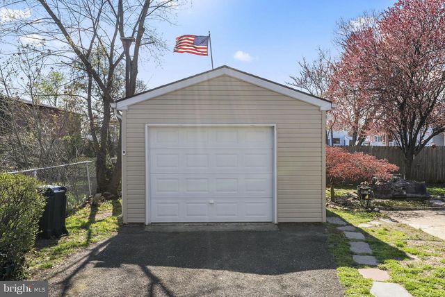 61 ALDEN AVE, Delran, NJ 08075