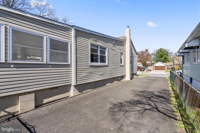 61 ALDEN AVE, Delran, NJ 08075