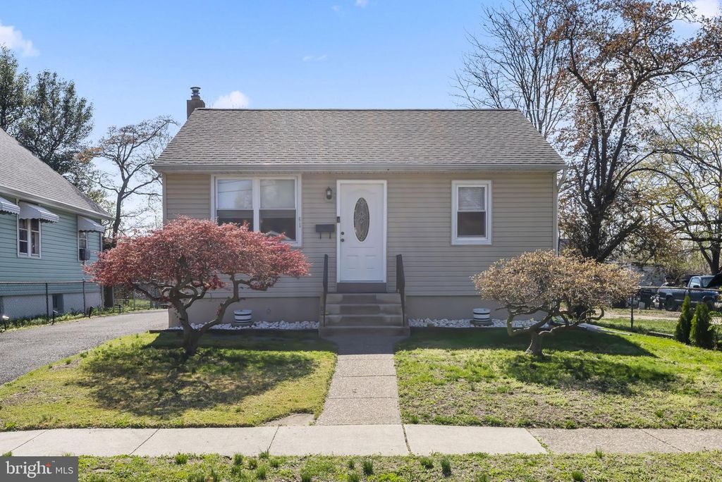 61 ALDEN AVE, Delran, NJ 08075